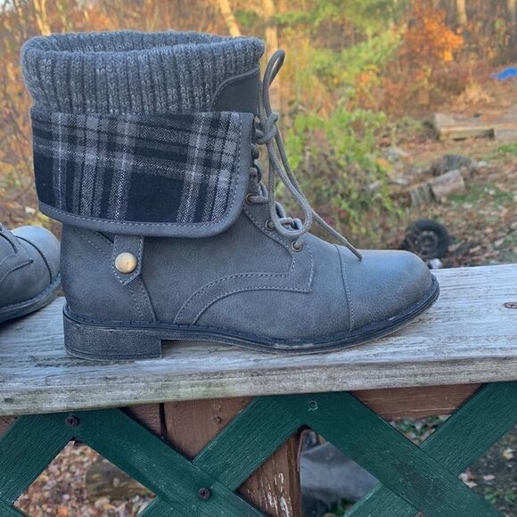 Just fab Sweater Trim Gray Boots Sz 6 - Picture 5 of 11